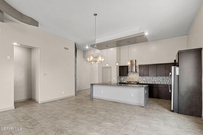 Building Photo - 12365 Desert Dove Ave