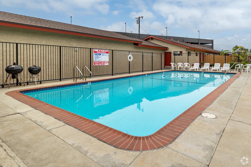 Pool - Dale Terrace