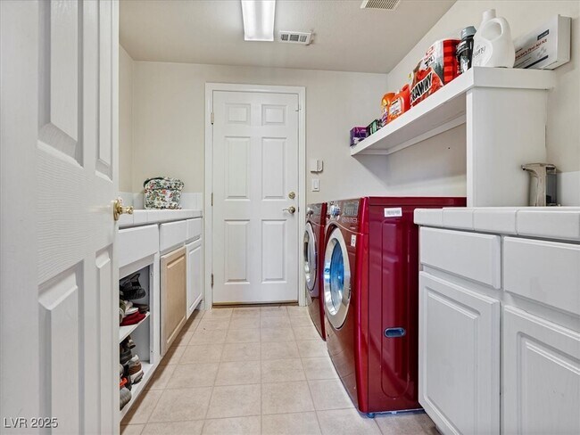 Building Photo - 6639 Tranquil Seas Ct