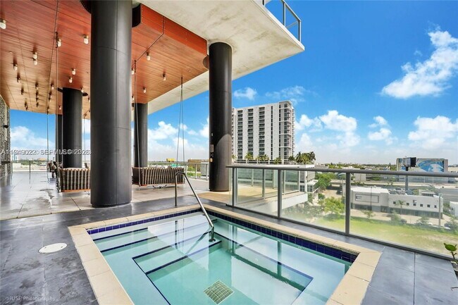 Building Photo - 3451 NE 1st Ave