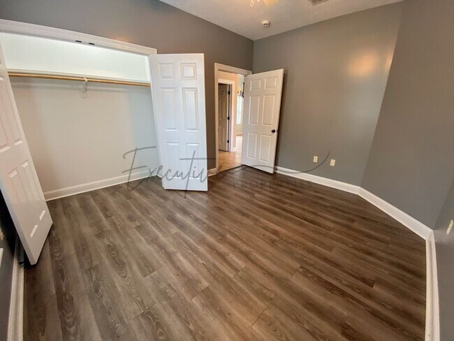 Building Photo - Family Home in Lafitte Landing – Fenced Ya...