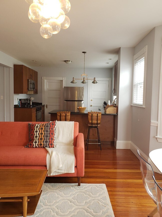 Building Photo - 12 Oliver Rd