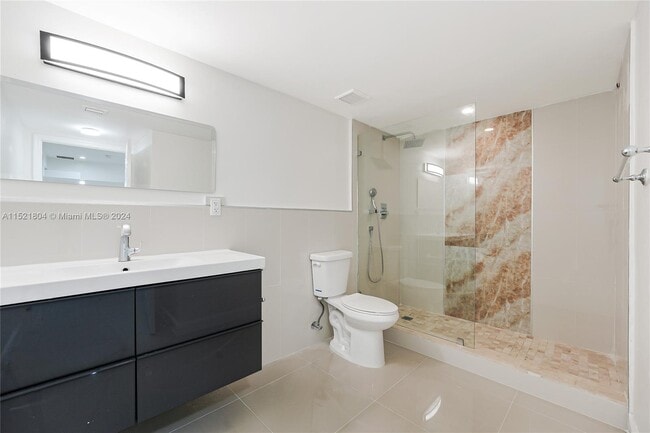 Building Photo - 12885 Griffing Blvd