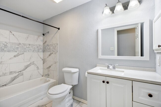 Building Photo - 128 Overbrook Dr