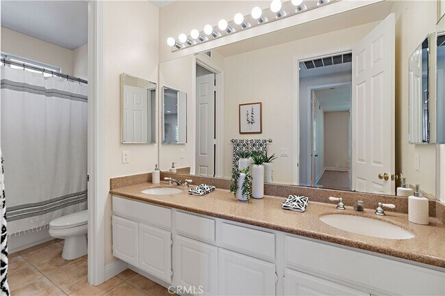 Building Photo - 18731 Stratton Ln