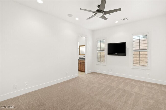 Building Photo - 540 Regents Gate Dr