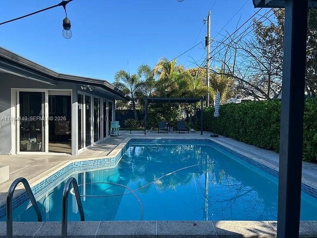 Building Photo - 16231 SW 99th Ct