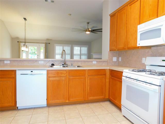 Building Photo - 3512 Yale Dr