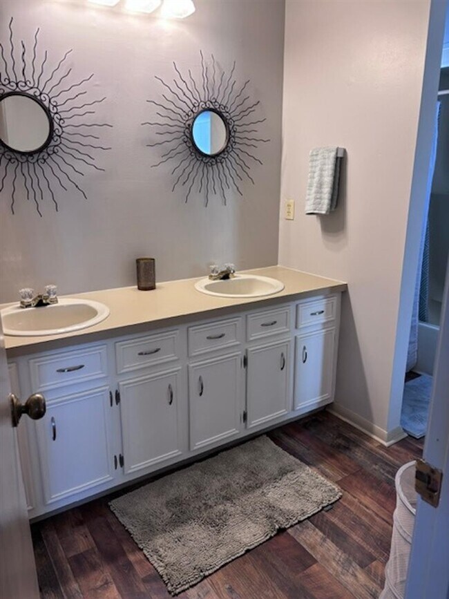 Building Photo - 1444 Ben T Johns Rd