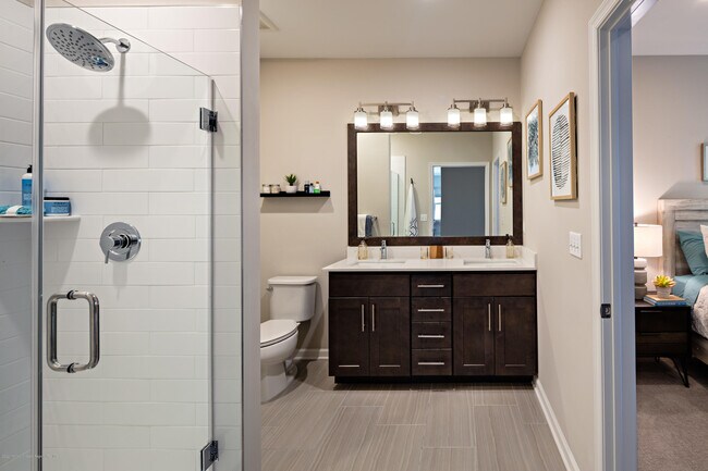 Building Photo - 732 Jessica Cir