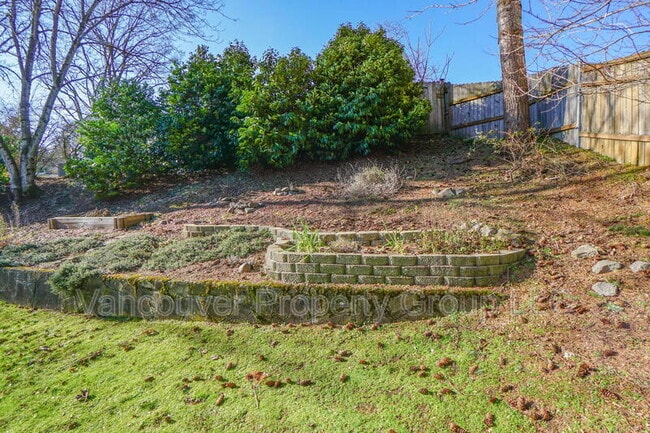 Building Photo - 503 NW 5th Ave