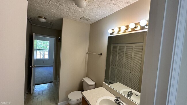 Building Photo - 2 br, 1 bath House - 612 Poplar Place