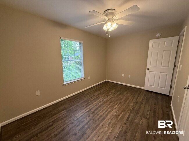 Building Photo - 14287 Lexington Dr