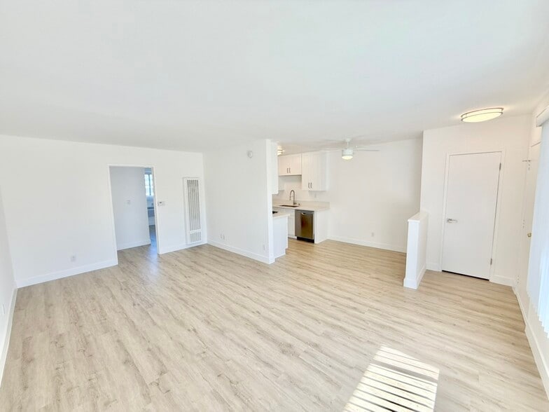 Building Photo - 12745 Venice Blvd