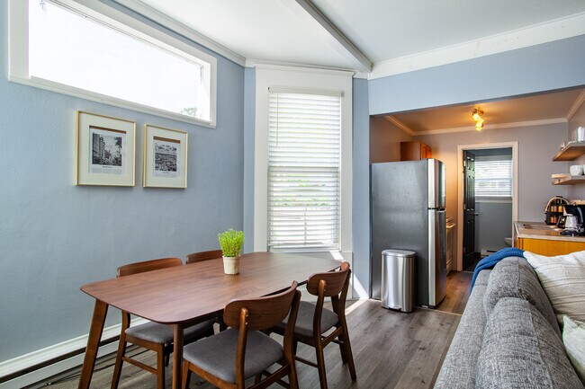 Building Photo - 813 Hall of Fame Dr