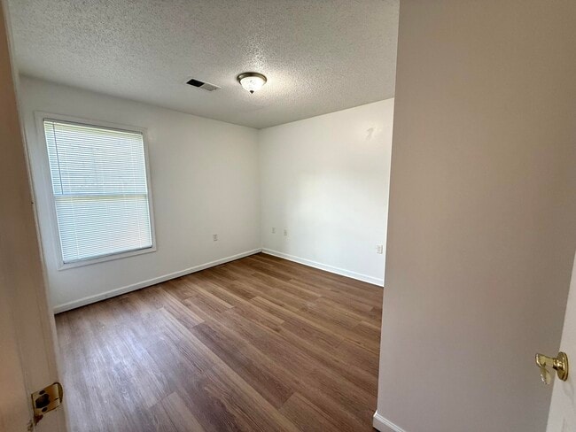 Building Photo - 46 Sandalwood Wy