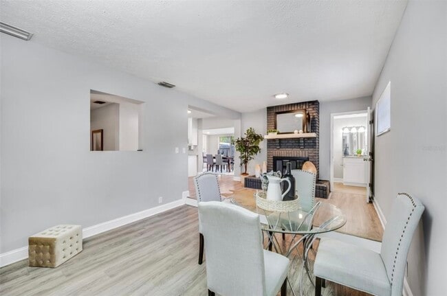 Building Photo - 3703 W Leila Ave