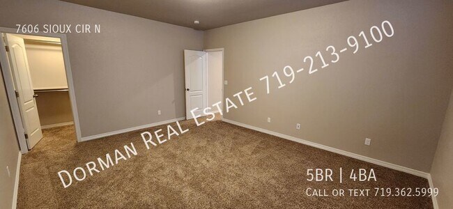 Building Photo - Single Family with Chef Kitchen