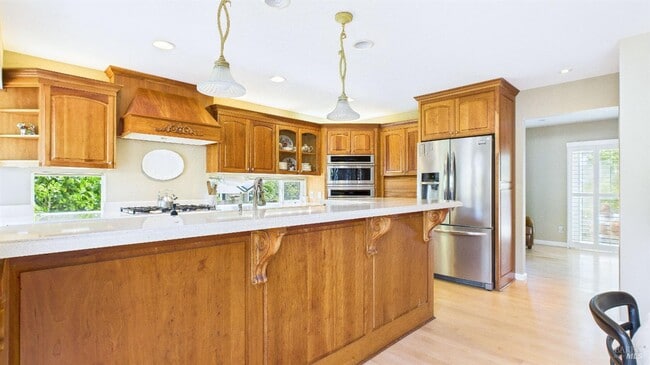 Building Photo - 5212 Beaumont Way