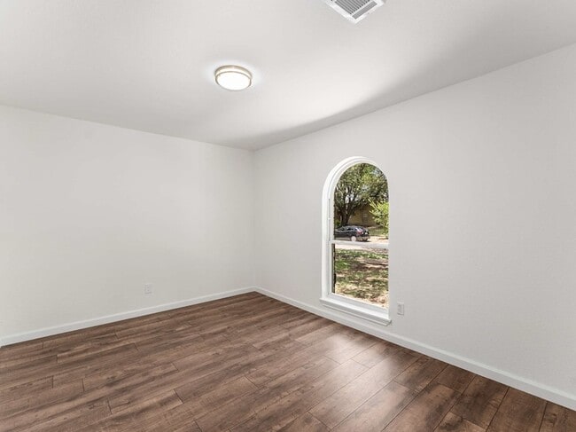 Building Photo - 1824 Arundel Dr