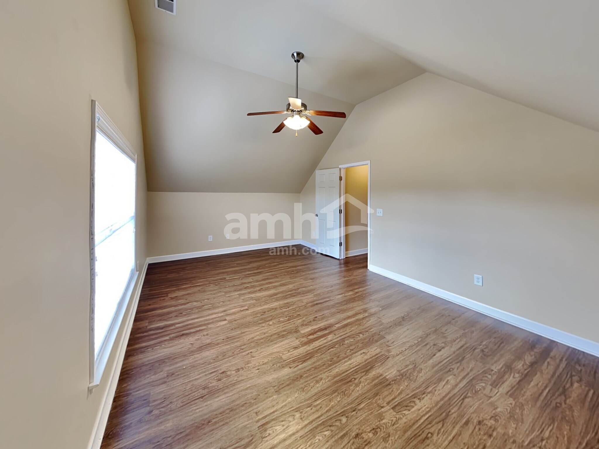 Building Photo - 3016 Sommette Dr