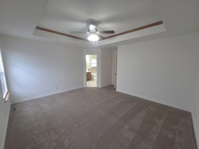 Building Photo - 848 S Jester Ave