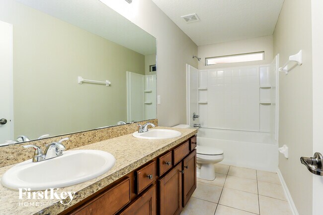Building Photo - 404 Candlebark Dr