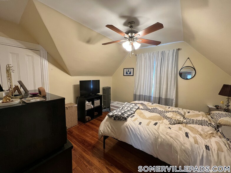 Building Photo - 21 Chandler St