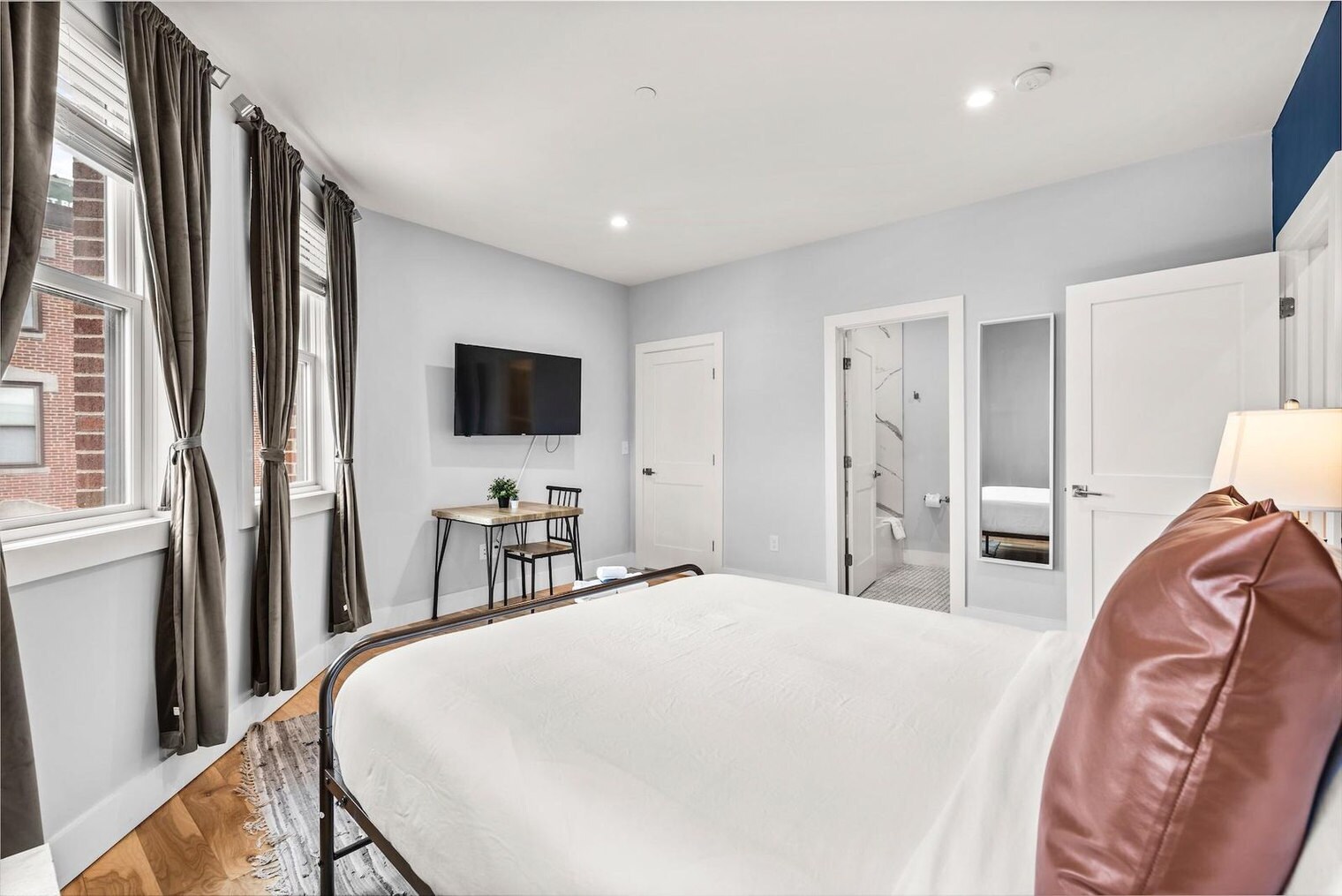 Building Photo - 1011 Bennington St