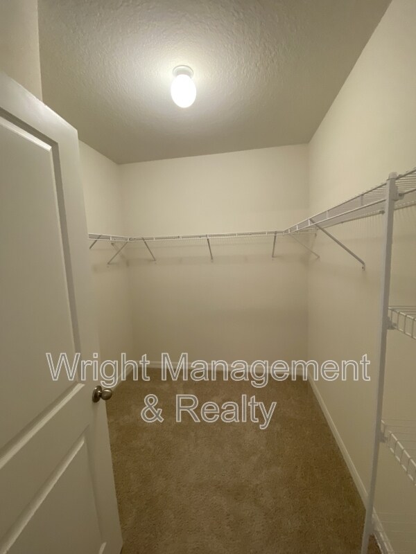Building Photo - 2712 Storybrook Preserve Dr
