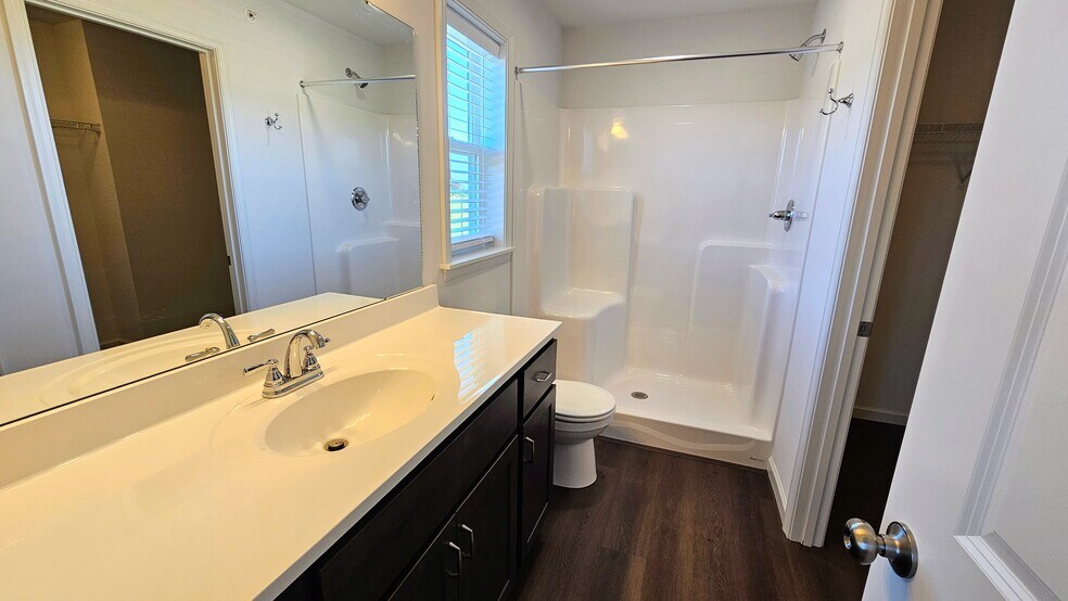 Building Photo - 63 N Conifer Dr