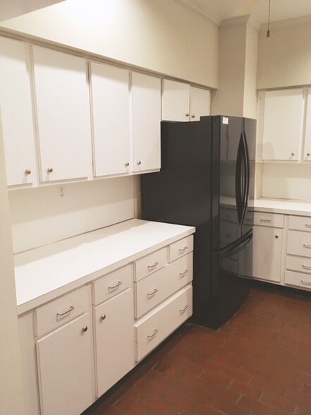 Building Photo - 2028 Hazel Hedge Ln