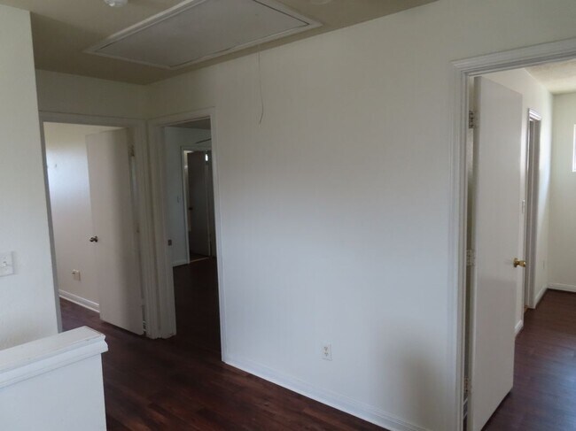 Building Photo - 4115 McFarland Dr