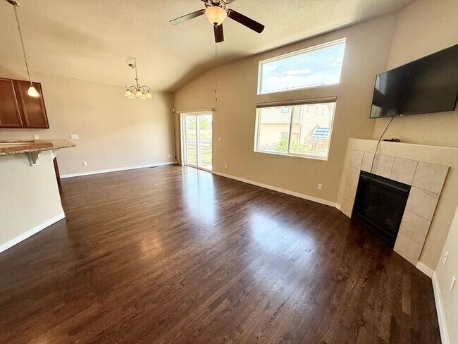 Building Photo - Beautifully Maintained 5 Bed, 3 Bath Home in Loveland!