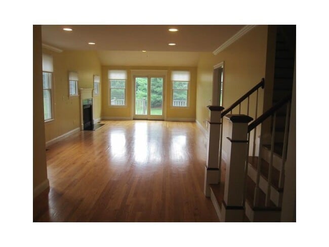 Building Photo - 99 Ferry Landing Cir