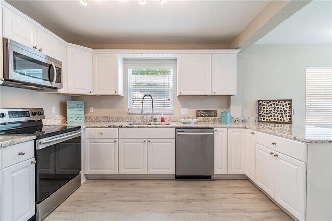 Building Photo - 4106 W Carmen St