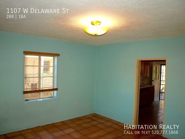 Building Photo - 1107 W Delaware St