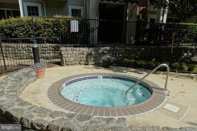 Building Photo - 3310 Wyndham Cir