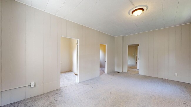 Building Photo - Cudell neighborhood. - 2 bedroom/1 bathroo...