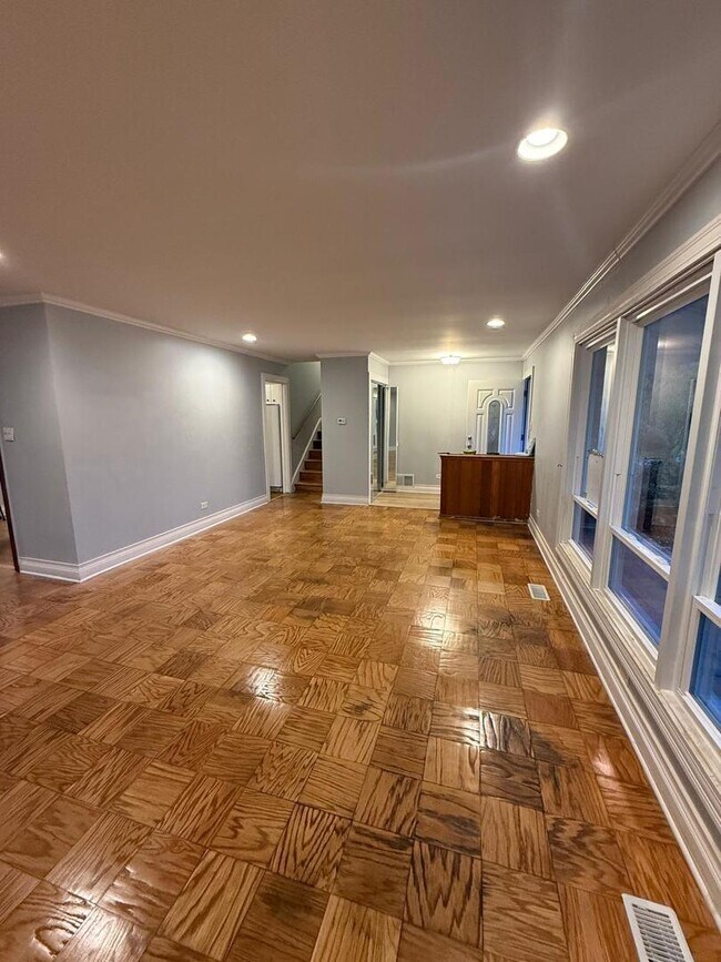 Building Photo - 1440 Gentry Rd