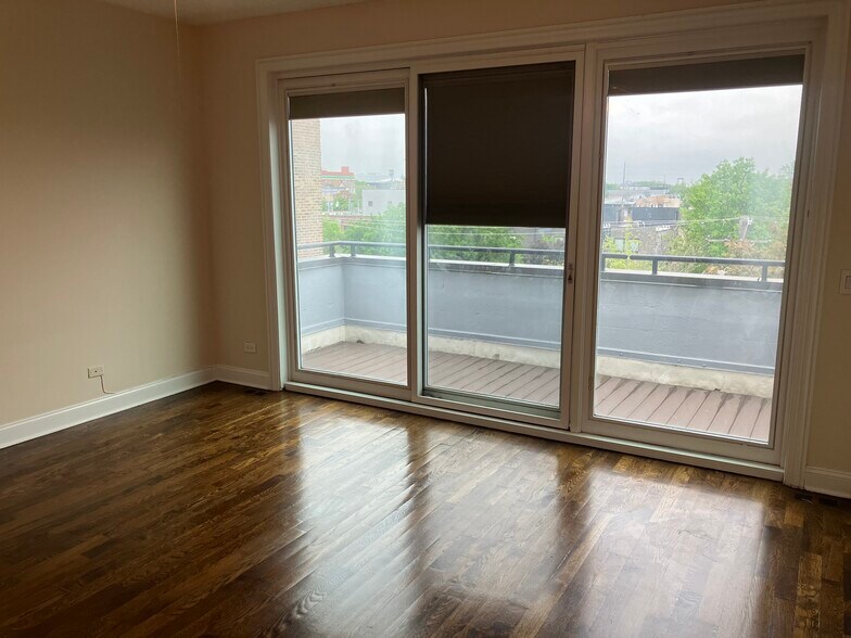 Bedroom - 2325 W Huron St