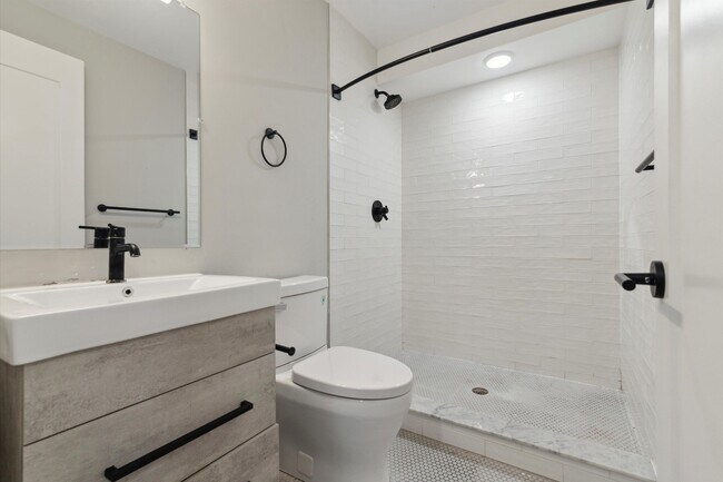 Building Photo - 1511 N 17th St