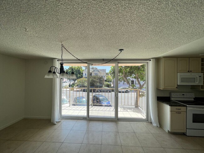 Building Photo - MARKETING SPECIAL - LIMITED TIME ONLY!! 2 Bedroom 2 Bath Spacious Condo For Rent in Long Beach Co...