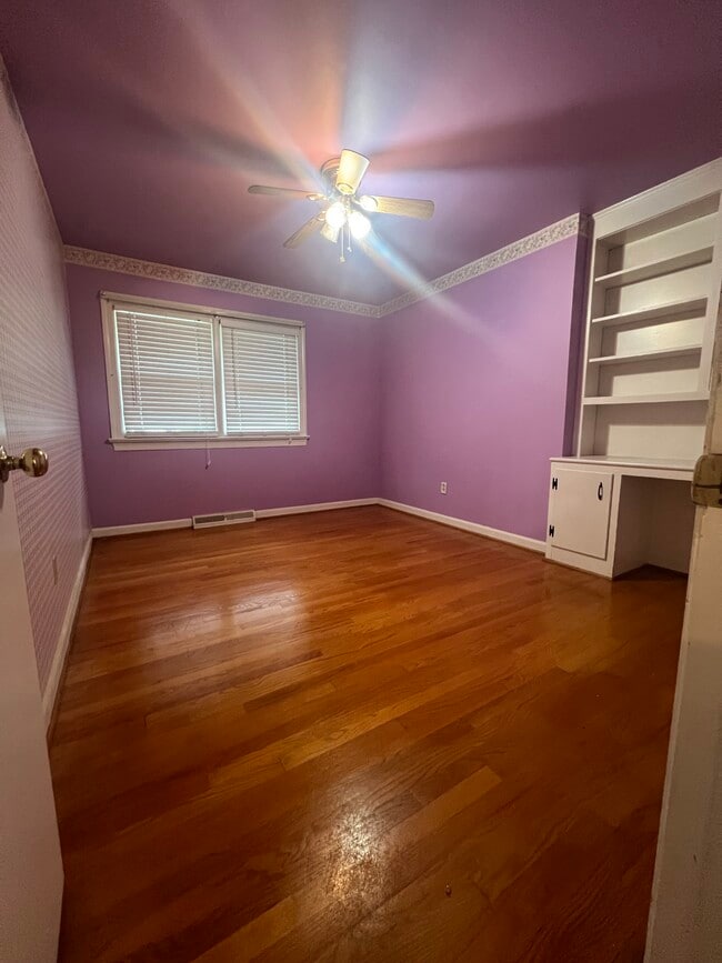Building Photo - 26032 Townfield Dr