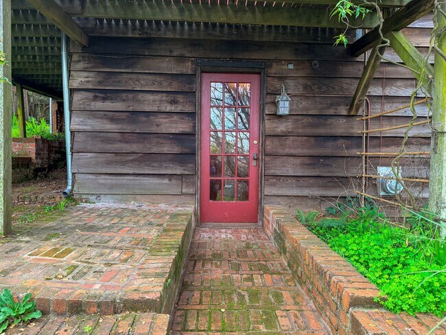 Building Photo - SanCarlos141