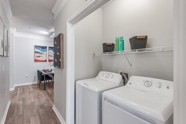 Building Photo - Comfort, Style & Value!