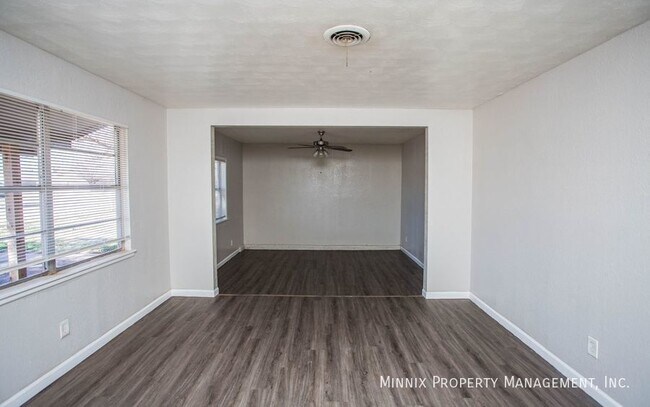 Building Photo - 3403 Bangor Dr