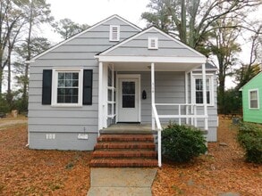 Building Photo - 516 Williams St