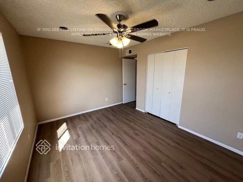 Building Photo - 2210 W Utopia Rd