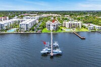 Building Photo - 1206 S Lake Dr